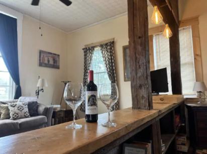 Holiday home Redbrick Schoolhouse *